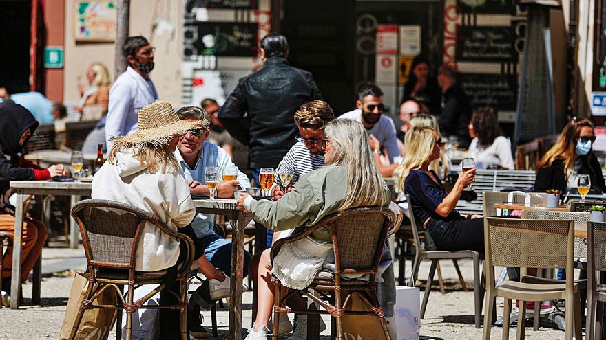 Ibiza Town Hall not to charge restaurants and shops for terrace licences