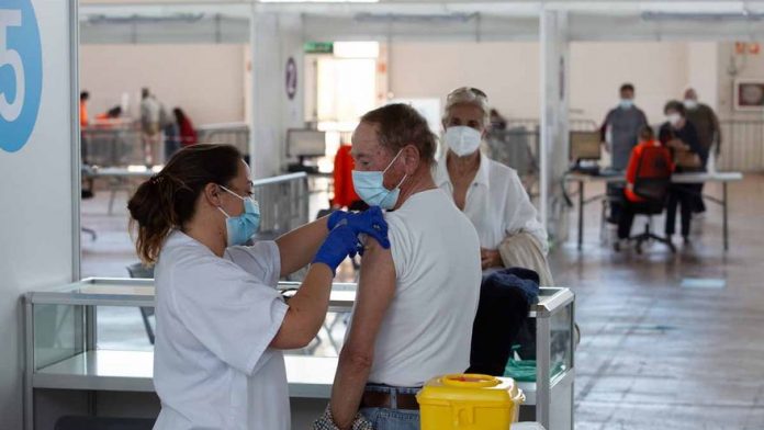 Next week, Ibiza to vaccinate 1,100 people a day