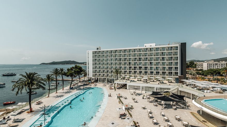 Sirenis Hotels & Resorts announces the opening of The Ibiza Twiins hotel on May 28th