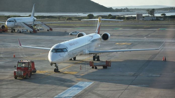 Vaccinated Spanish tourists will be able to travel to Ibiza without PCR