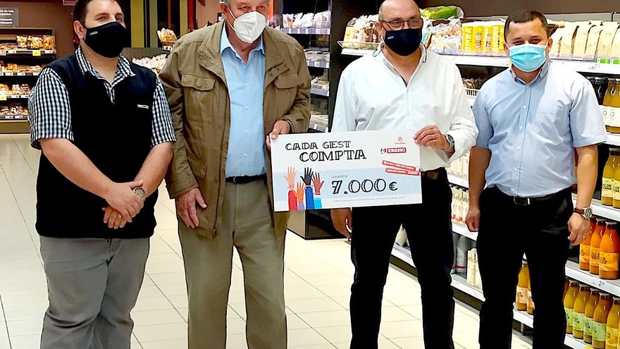 Eroski's solidarity campaign raises total of 7,000 euros for Cáritas in Ibiza and Formentera
