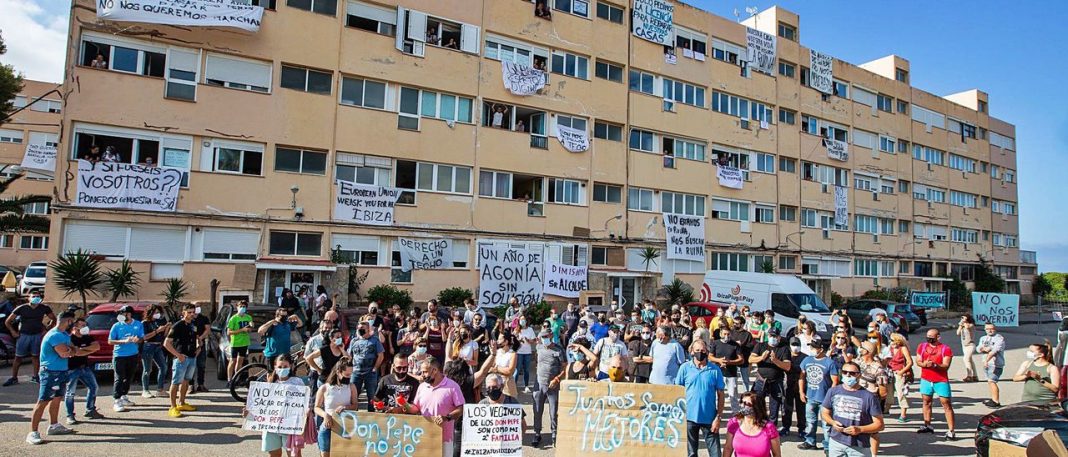 Don Pepe owners will not leave their homes without a court order