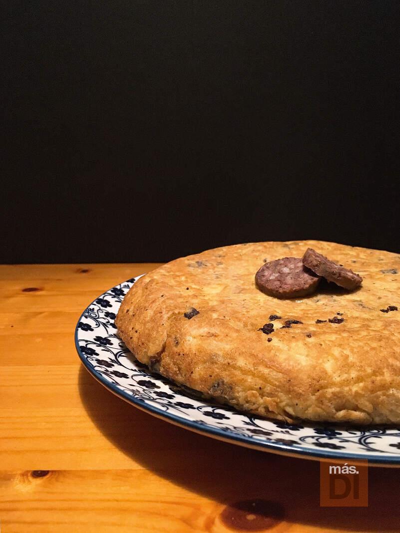 Easy Recipe: Tortilla De Patatas With 'botifarró Negre' – Diario De Ibiza News