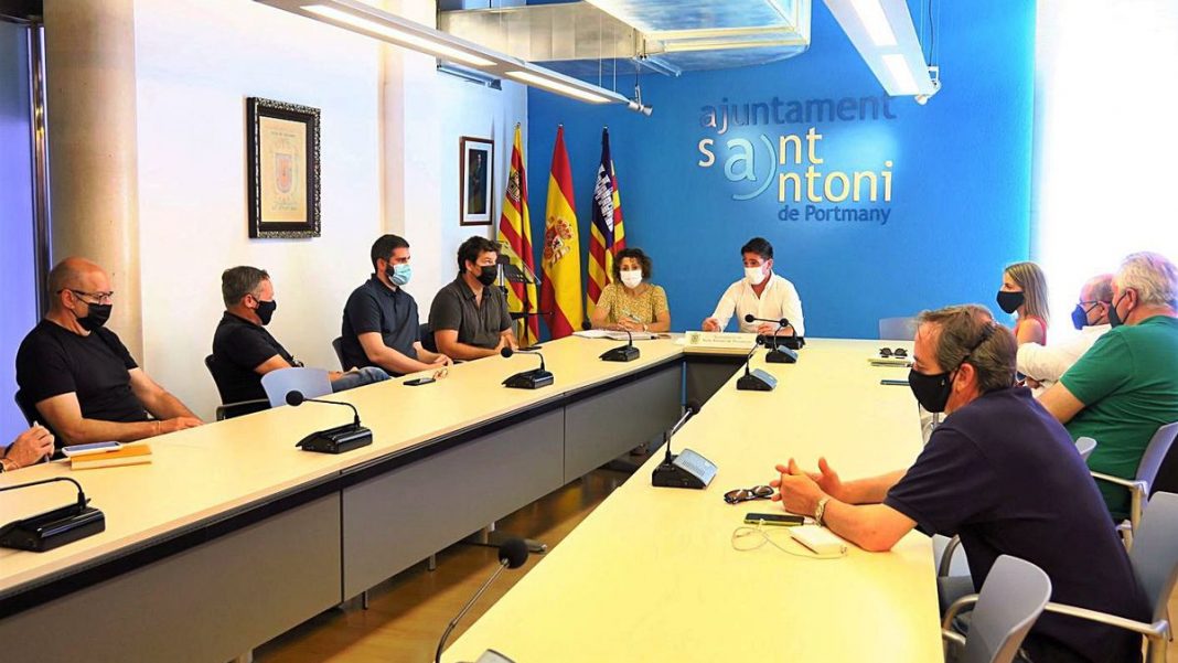 Sant Antoni explains to hoteliers his actions to diversify the tourist offer