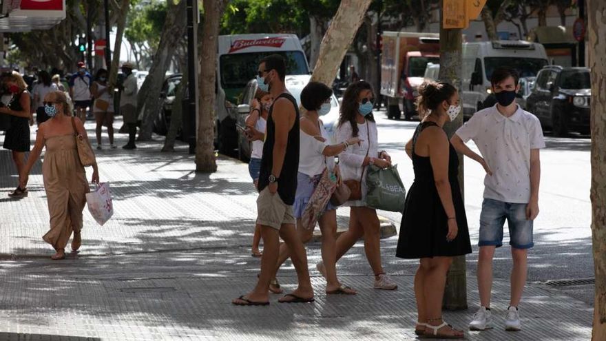 No curfew or limit to number of people at social gatherings in Balearic Islands