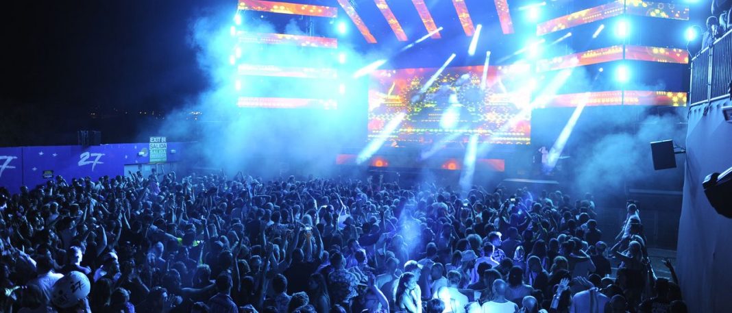 The government does not rule out closing down all nightlife after multiple gatherings without control measures in Mallorca