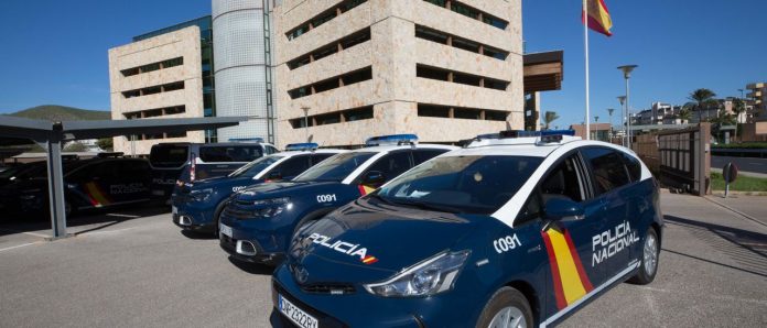 Fraudster dupes group of friends in Ibiza, stealing 83,000 euros from them Fraudster dupes group of friends in Ibiza, stealing 83,000 euros from them