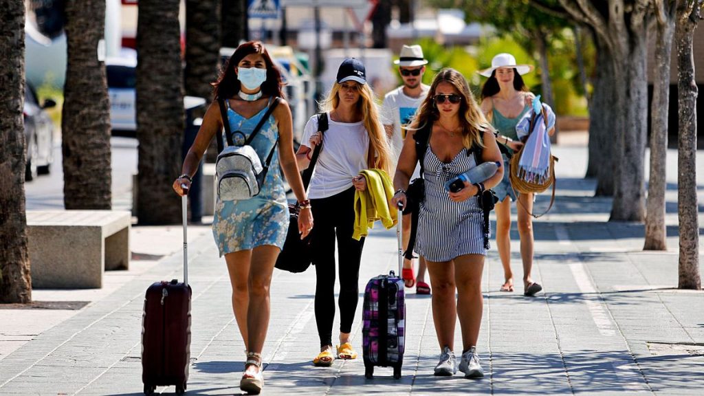 tourism in sant antoni between fear and uncertainty 0 – Diario de Ibiza News