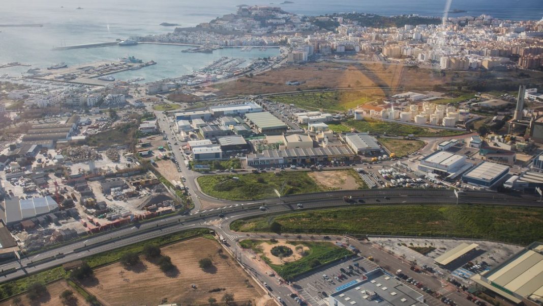192 people partying in a club in Ibiza evicted in the early hours of the morning