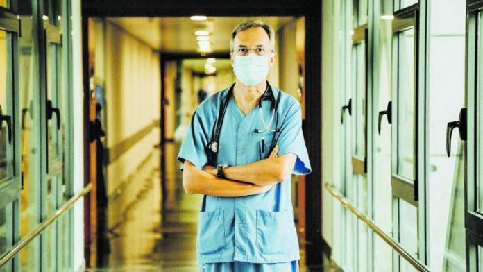 Bernardí Comas: "Vaccination has caused the population to lower its guard in this explosive covid wave"