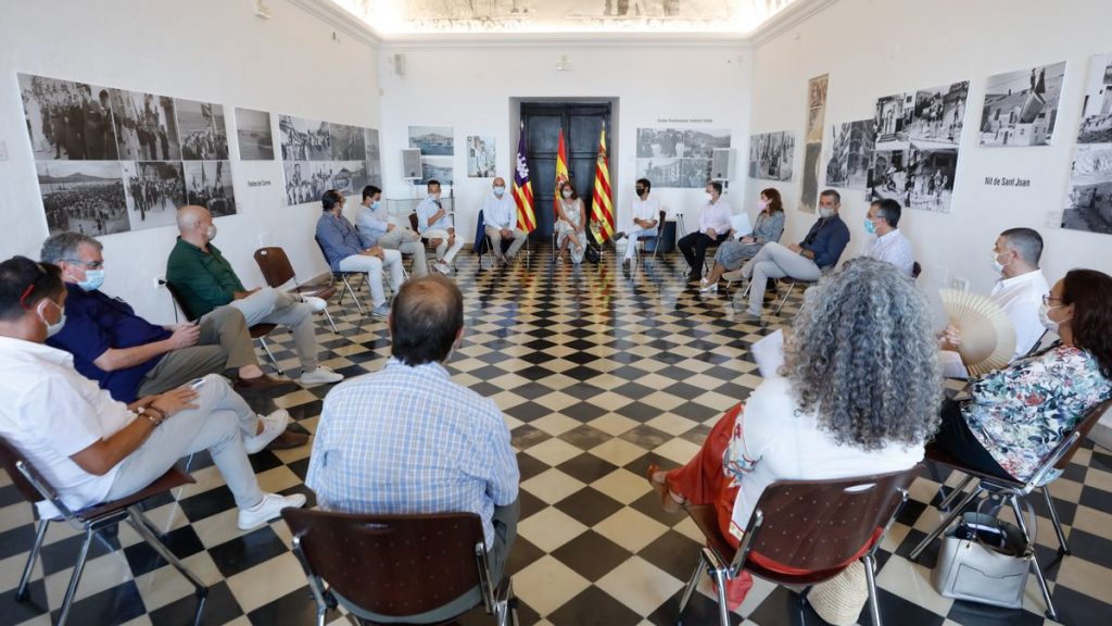 ibizas tourism sector admits a good season but doubts it can be extended 0 2 – Diario de Ibiza News