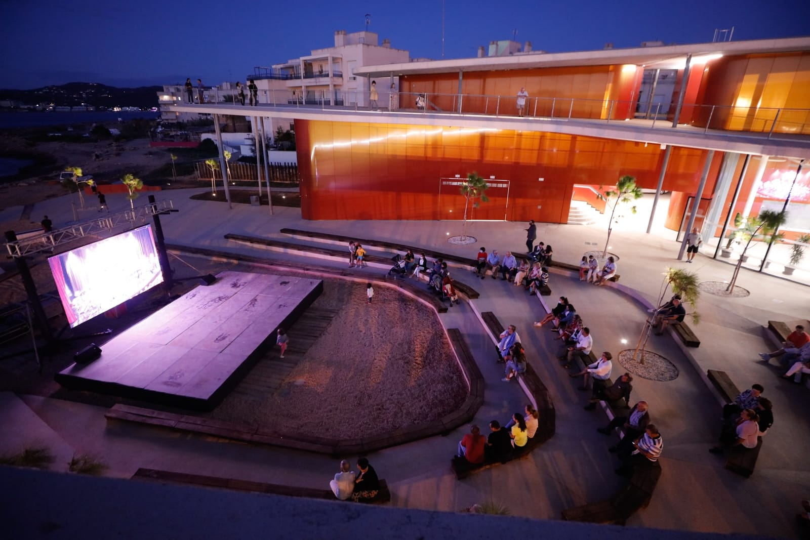 The Caló de s'Oli Auditorium, "the first stone to transform Cala de Bou"