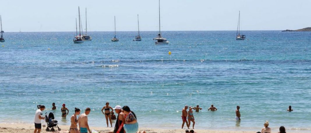 Formentera's beach services are being put out to tender for 4.4 million euros