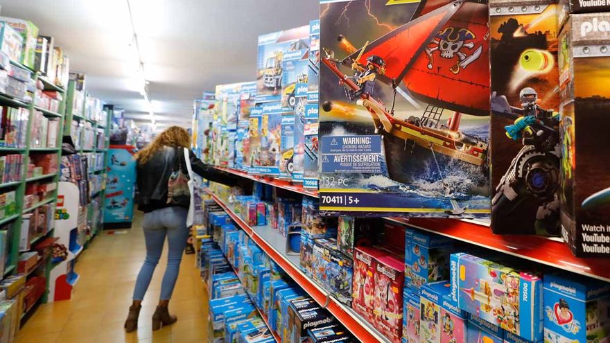 Ibiza's Santa Claus facing a shortage of toys from China