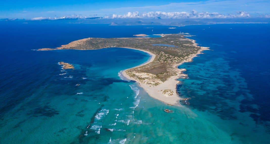 Hoteliers of Ibiza and Formentera close summer with a 