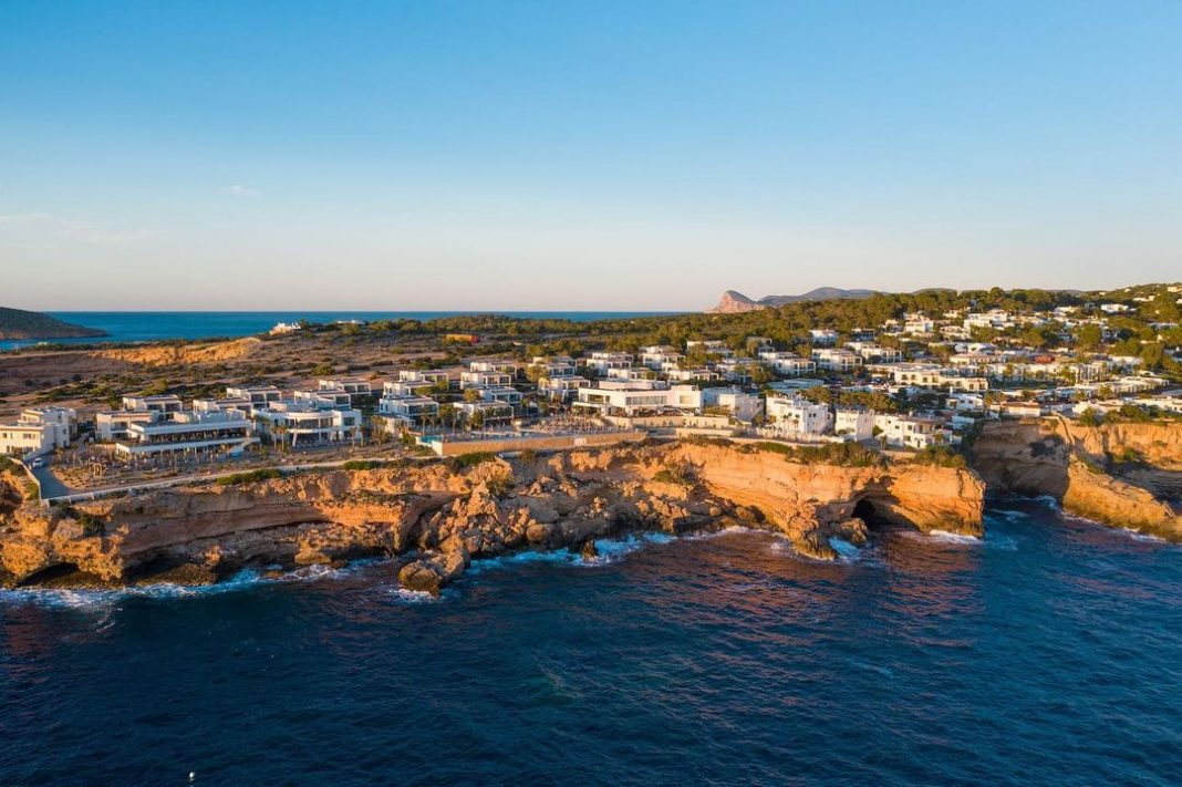 Engel & Völkers acquires a hotel in Ibiza for 130 million euros