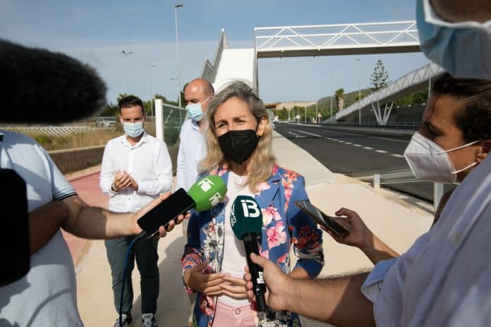 The judge accepts Vilás' complaint against Carmen Ferrer for the Tur Viñas hospital The judge accepts Vilás' complaint against Carmen Ferrer for the Tur Viñas hospital