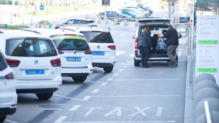 Group of Ibiza taxi drivers demands the suspension of summer licenses