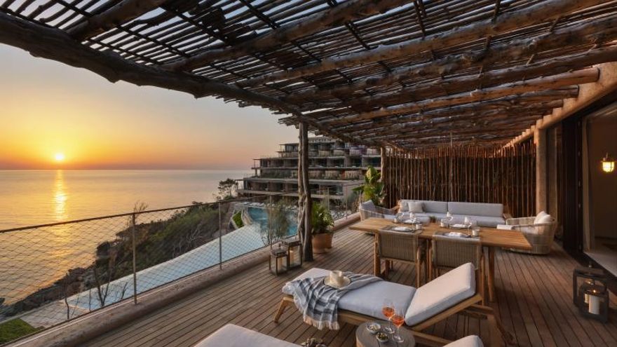 75% of luxury 5 star hotels on Ibiza and Formentera will extend the season for more than six months