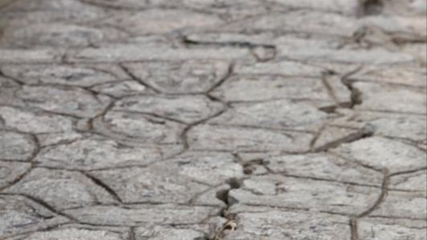 A crack opens up on the Ronda Calvi in Dalt Vila on Ibiza