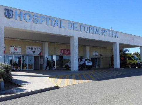 The Formentera Hospital is reinforced with 10 professionals for summer