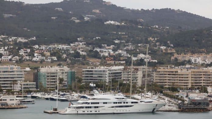 The Ibiza and Formentera marinas are already full in July and August The Ibiza and Formentera marinas are already full in July and August