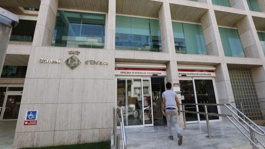 Complaints about lack of staff at the Consell de Ibiza's Citizen Attention Office