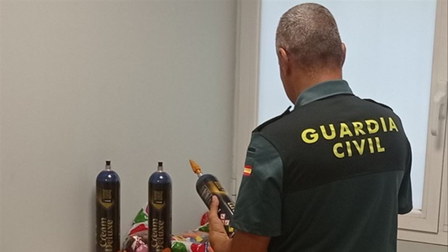 Man arrested for trafficking laughing gas after his house was buglarized on Ibiza