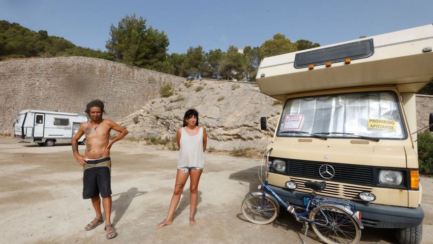 Policía Local evict campers from Natural Park