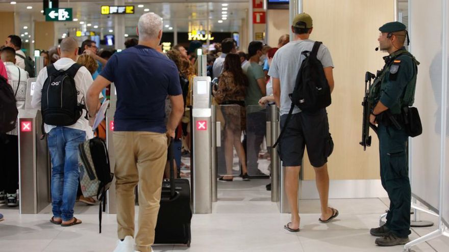 New day of Ryanair cancellations at Ibiza's airport