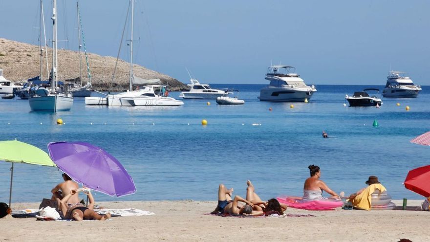 Tourism on Ibiza: Portinatx, destination for adults