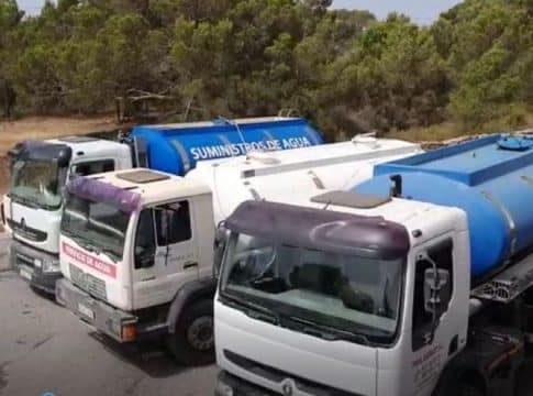 Breakdown delays water supply by trucks on Formentera
