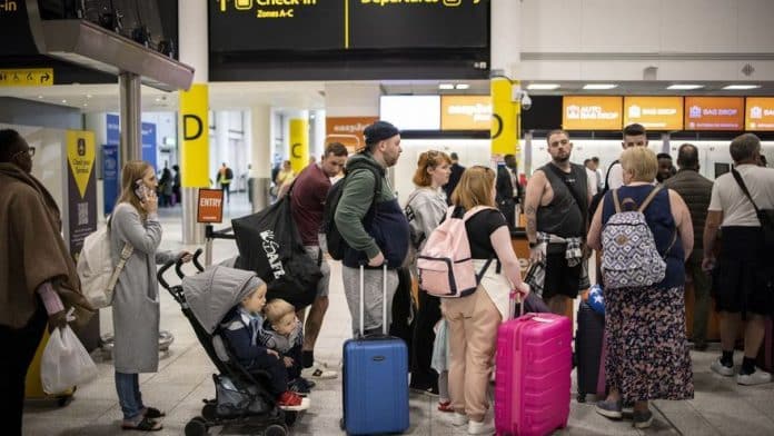 Airline staff shortages threaten summer of chaos at Europe's airports Airline staff shortages threaten summer of chaos at Europe's airports