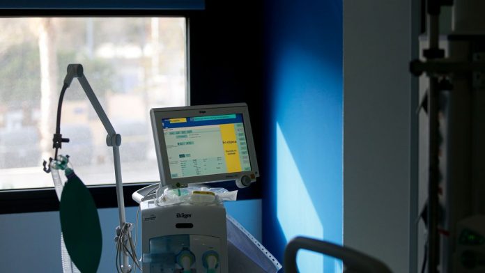 Woman who drowned on Tuesday on a beach in Ibiza dies in the hospital Woman who almost drowned on Tuesday on a beach on Ibiza dies in hospital