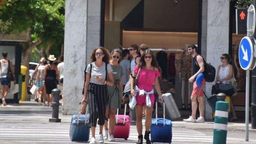 PSOE attacks the Consell de Ibiza for not taking action against illegal tourist apartments