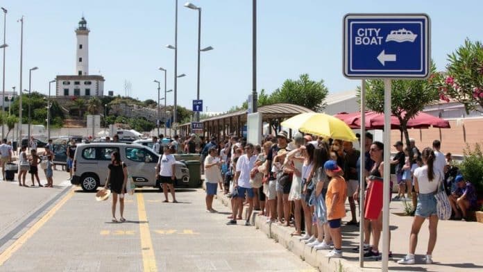 CAEB demands "urgent measures to avert the terrible image" of the port of es Botafoc on Ibiza