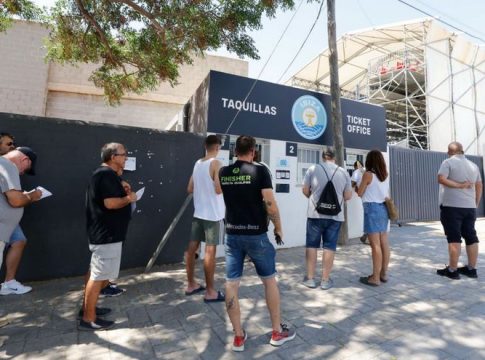 The deadline for new UD Ibiza season tickets starts with complaints on social networks