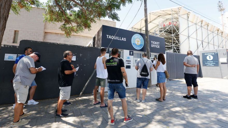 The deadline for new UD Ibiza season tickets starts with complaints on social networks