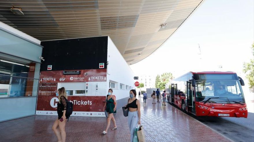 Unanimous call on Ibiza for free bus service