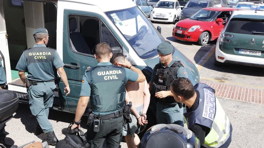 More than a dozen arrested and drugs and money seized in major operation throughout Ibiza