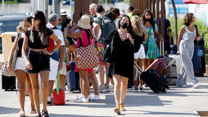 The island of Ibiza had a larger population in May than 10 years ago, adding Formentera's population