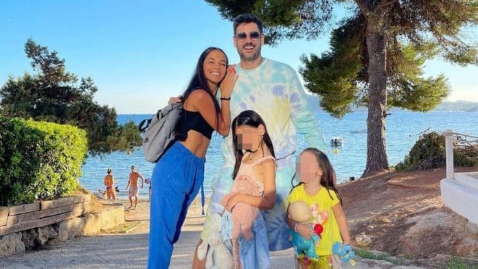 Melendi, vacations with family on Ibiza