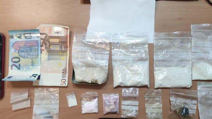 Arrested for damaging cars and assaulting 2 Guardia Civil agents on Ibiza and found carrying large quantity of drugs Arrested for damaging cars and assaulting 2 Guardia Civil agents on Ibiza and found carrying large quantity of drugs