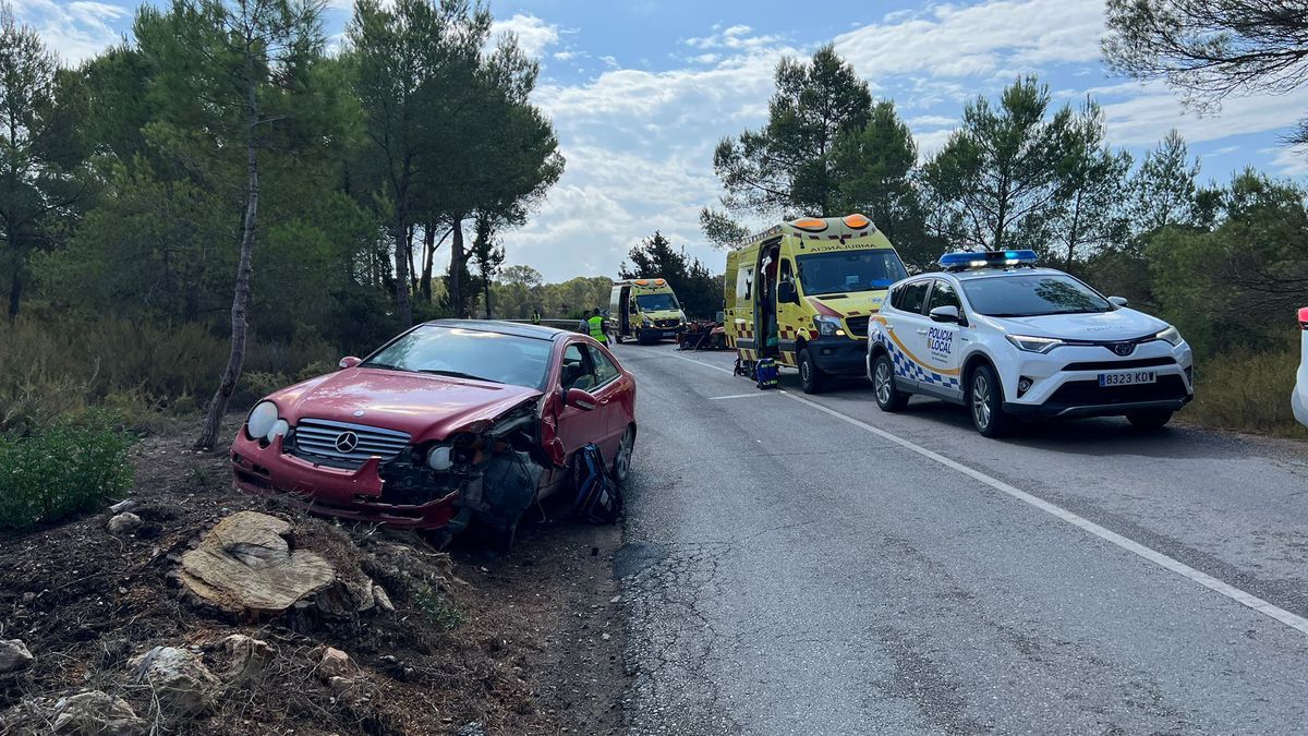 Así Ha Quedado Uno De Los Coches Implicados En El Accidente.