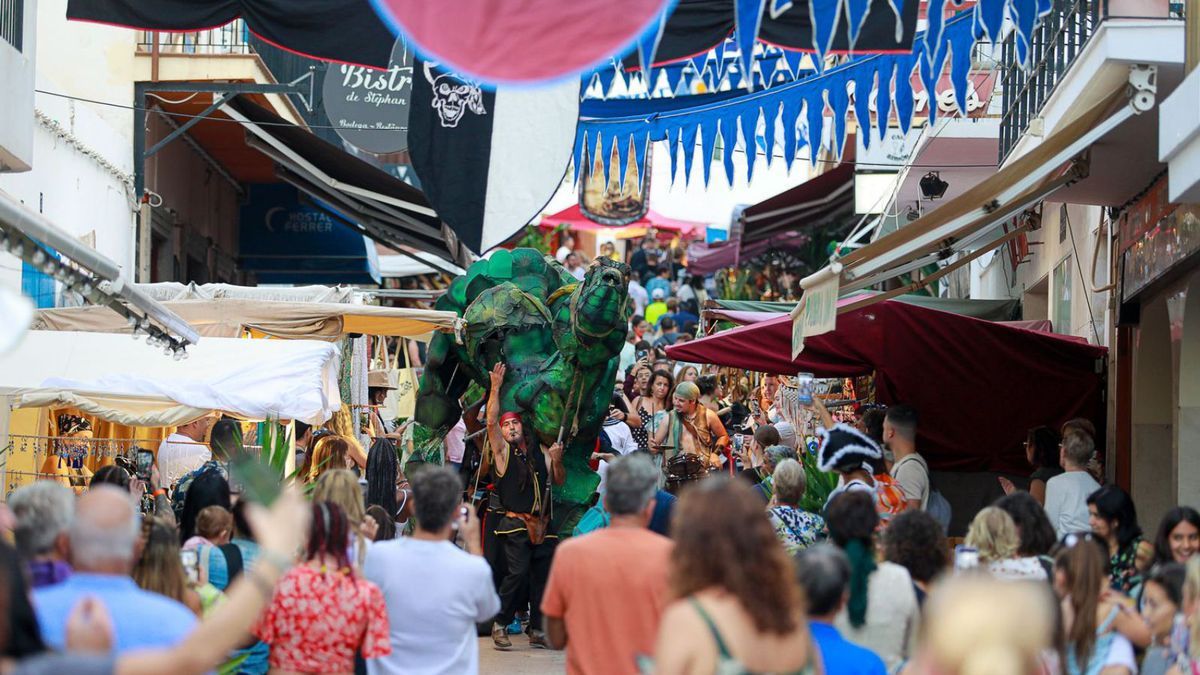 Los Piratas Vuelven A Tomar Sant Antoni