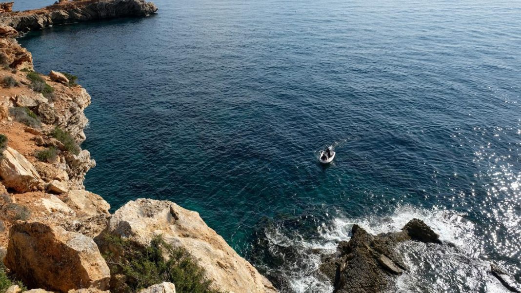 Man dies after falling from a cliff on Ibiza
