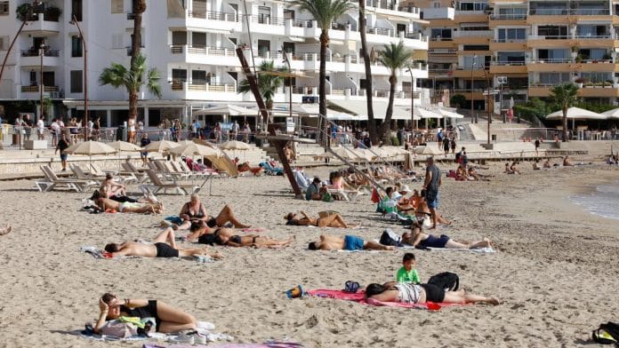 How long will the warm temperatures last on Ibiza? How long will the warm temperatures last on Ibiza?