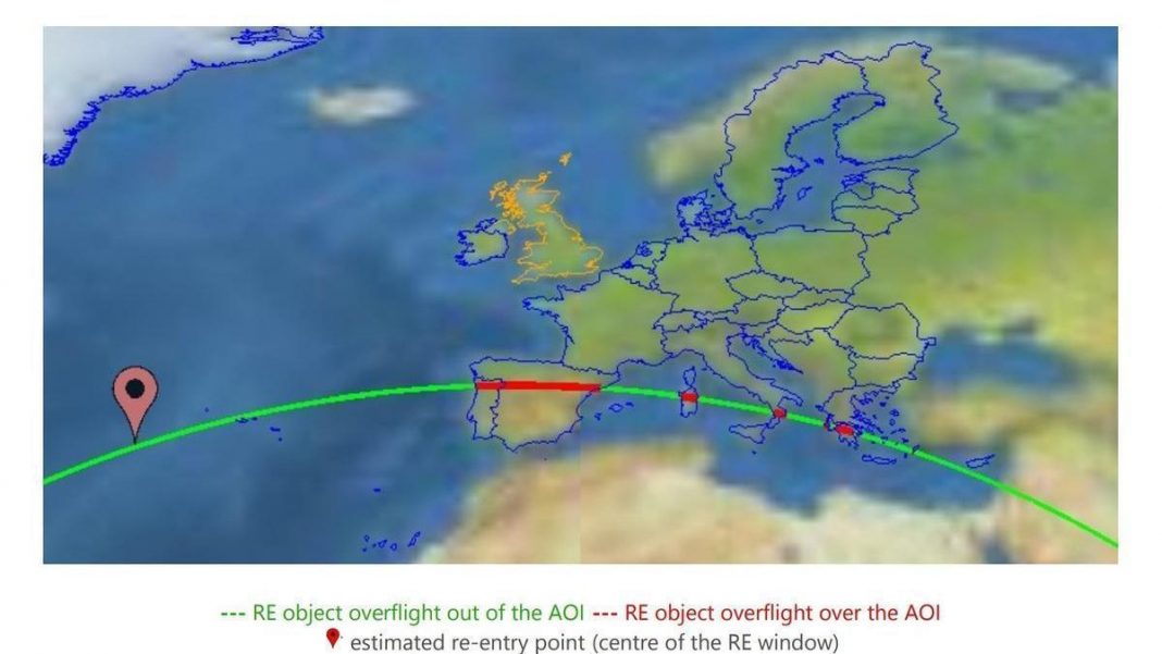 The entry of a Chinese rocket into the atmosphere forces the closure of the Ibiza's airspace