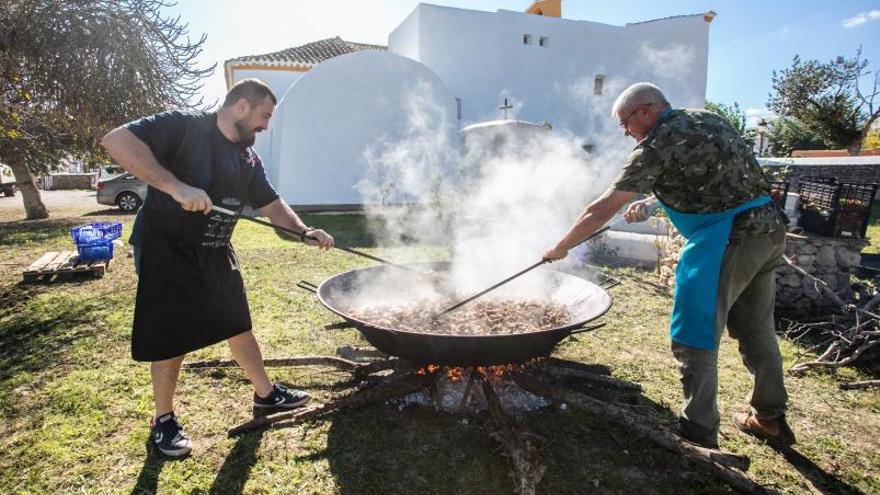 Preparativos de la 'frita de porc'.