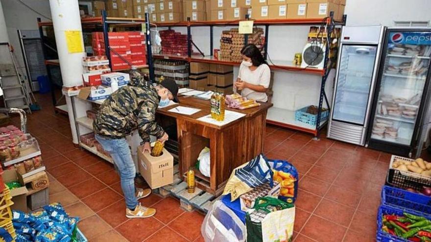 Cáritas Sant Antoni will offer 80 Christmas packages to families without resources